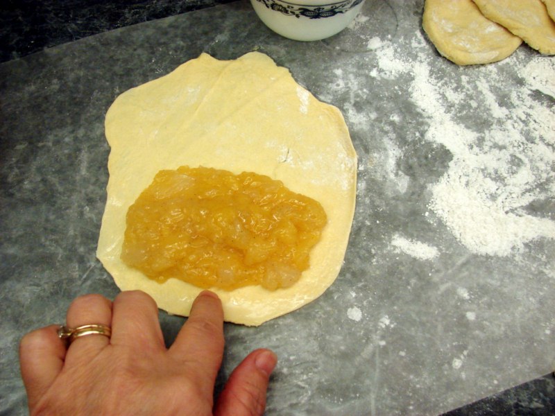 Primary Sidebar These Apple Hand Pies are portable and delicious, and bring back memories of those little pies in the grocery store checkout line. You could use this base pastry recipe and mix and match all sorts of pie fillings to suit your tastes and use up seasonal fruit.